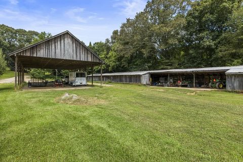 A home in Dawsonville