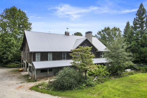 A home in Dawsonville