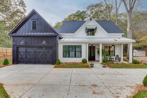 A home in Hoschton