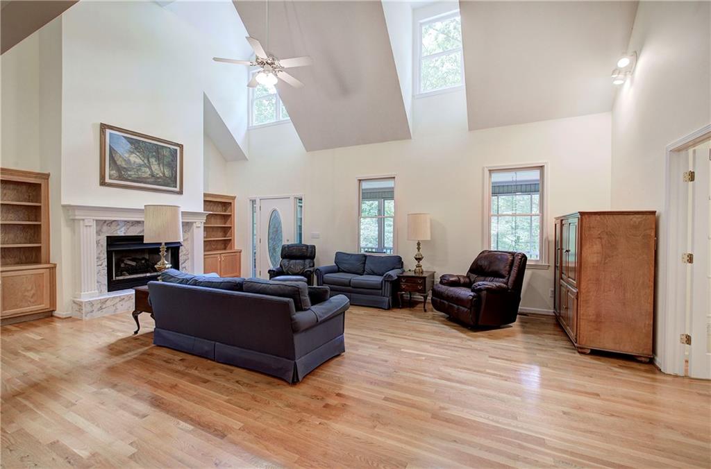 312 Lake View Trace