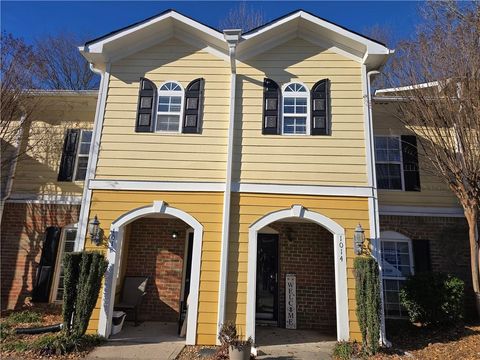 Townhouse For Sale - 1014 Summer Place<br/> Norcross, GA 30071