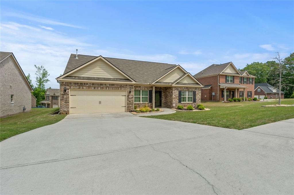 119 Saint Margrit Circle, Stockbridge, Georgia image 3