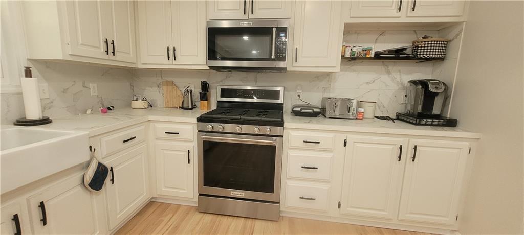 105 Bridle Court