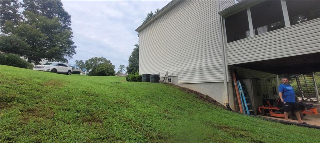 105 Bridle Court