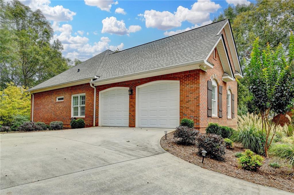 255 Laurel Place Drive
