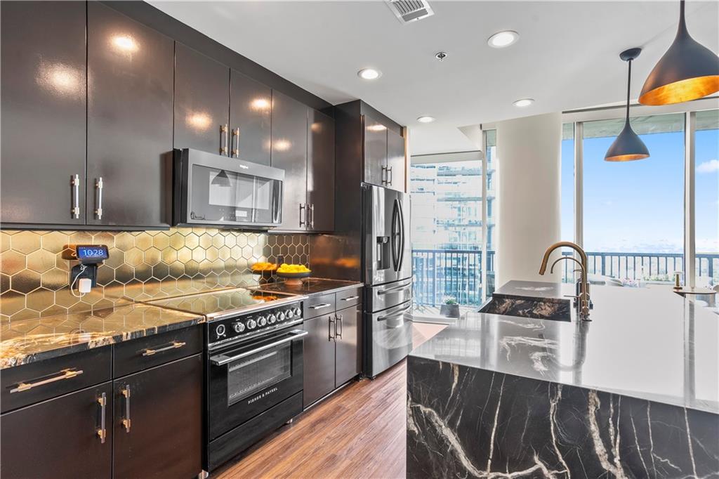 1080 Peachtree Street NE 2709