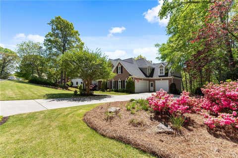 Homes For Sale - 4110 Runnymede Drive<br/> Lilburn, GA 30047