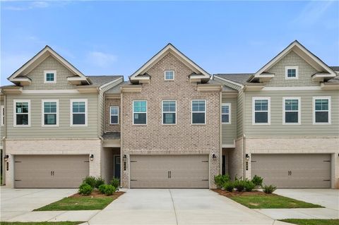 Townhouse For Sale - 216 Abbotts Crossing Circle<br/> Conyers, GA 30094