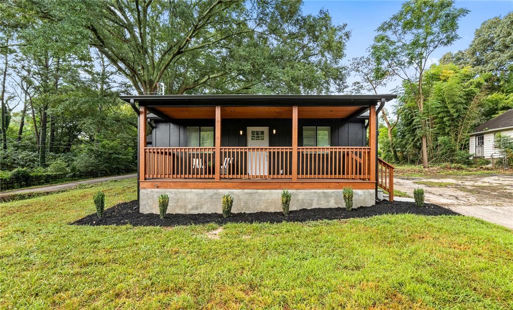 1111 Hillcrest Drive SE