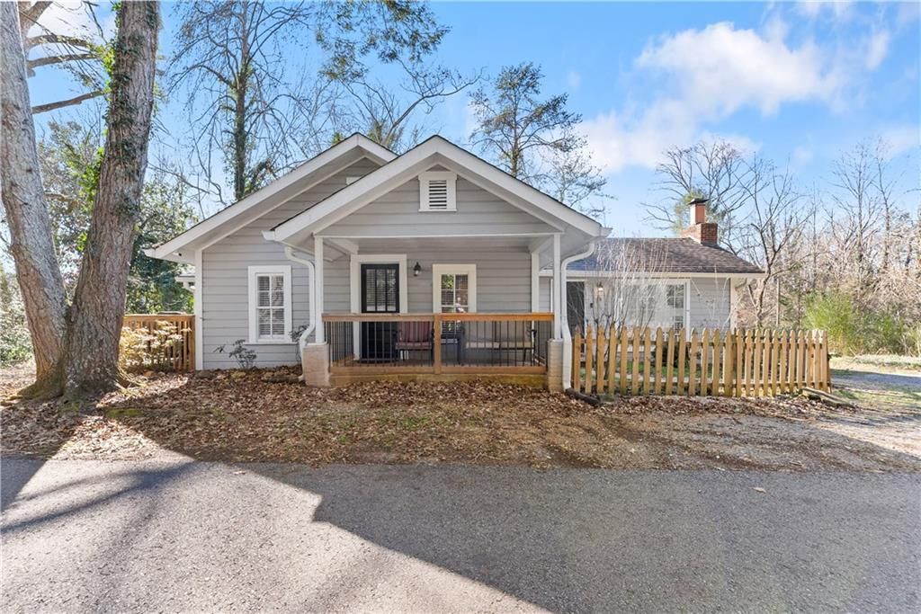 Photo of 86 Pine Street, Dahlonega, GA 30533 (MLS # 7705118)