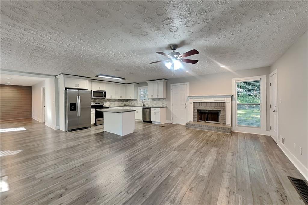 466 Ladora Drive