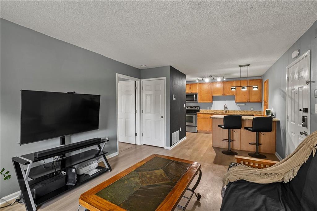 2657 Lenox Road NE L 163