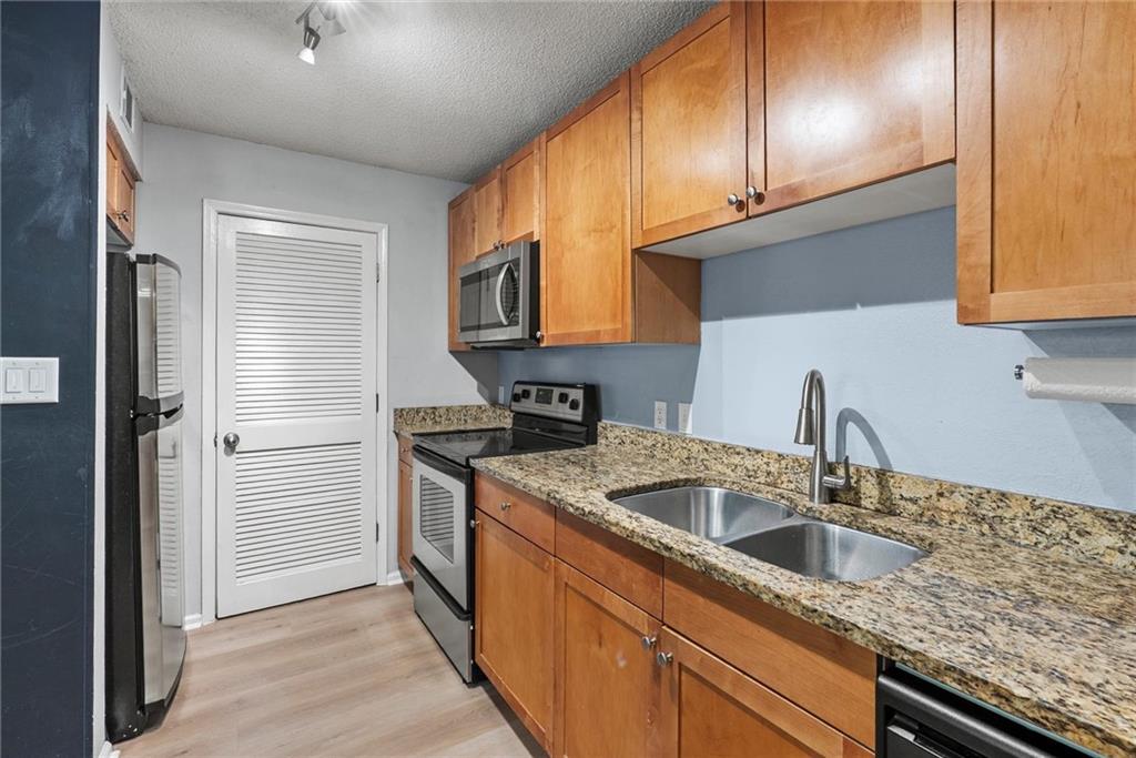 Lenox Green - Residential