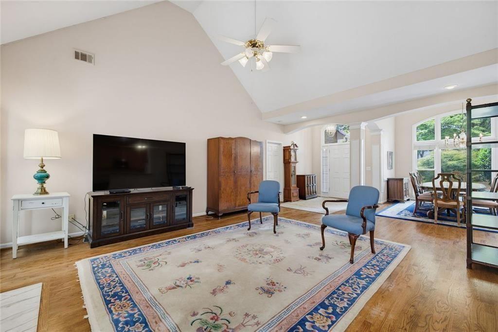 5381 Glenbrooke Trail