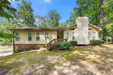 Photo of 6650 Valley Hill Drive SW, Mableton, GA 30126 (MLS # 7621541)