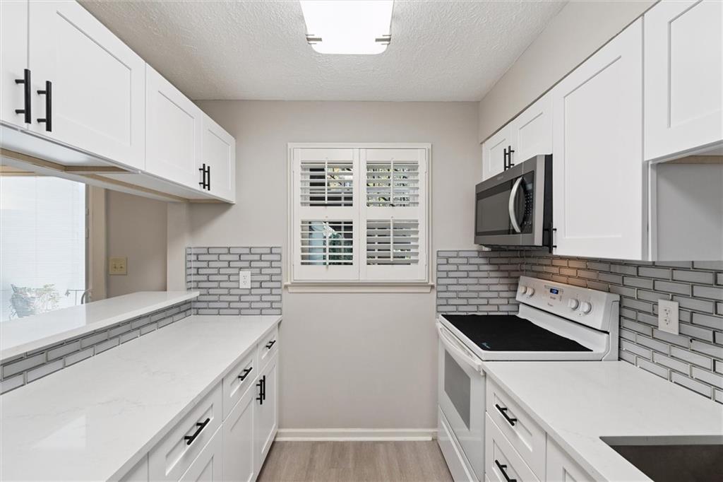 6700 Roswell Road 31B
