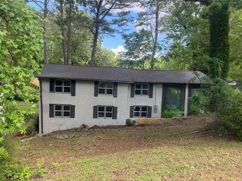 2851 Headland Drive East Point GA 30344