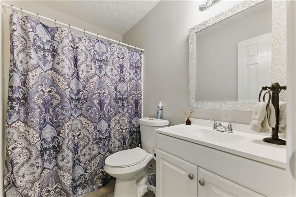 5945 Jim Crow Road, Flowery Branch, Georgia image 10