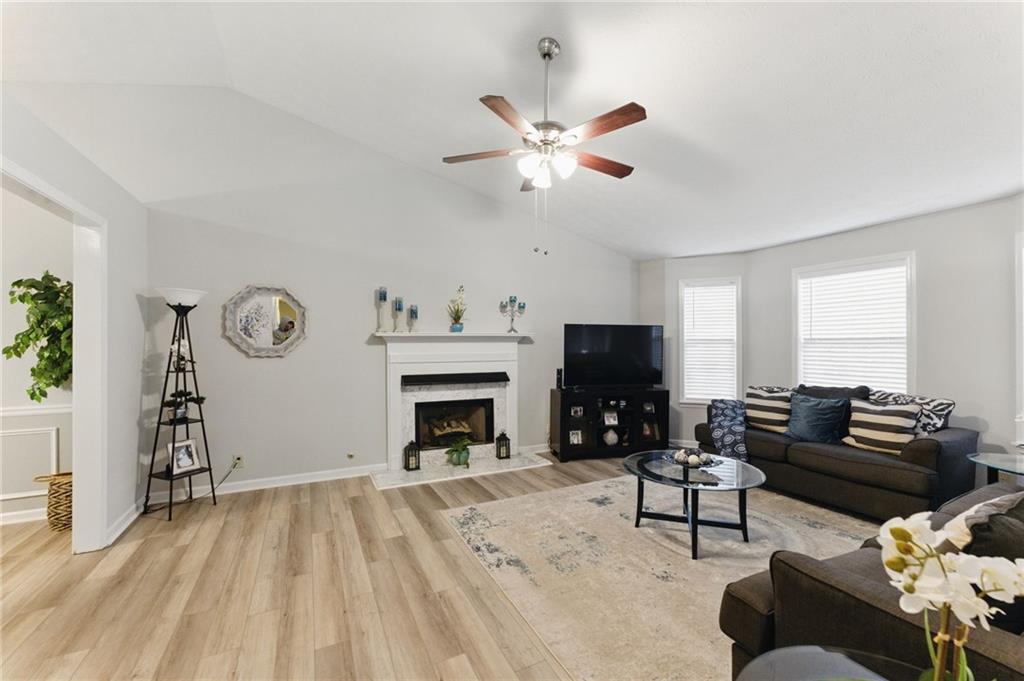 5945 Jim Crow Road, Flowery Branch, Georgia image 2