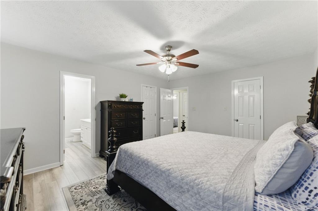 5945 Jim Crow Road, Flowery Branch, Georgia image 8