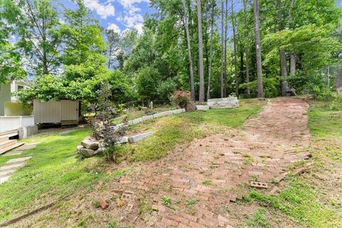 A home in Powder Springs