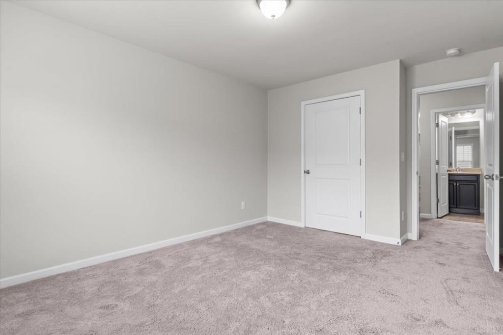 7168 Kingswood Run Drive, Atlanta, Georgia image 22