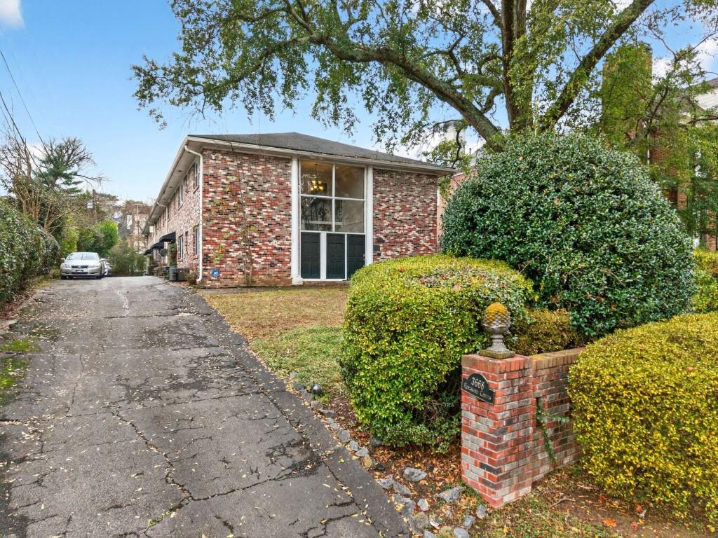 3668 Kingsboro Road NE 11