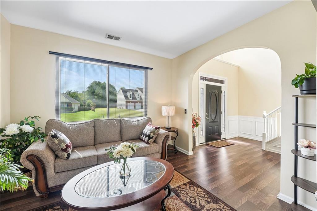 Photo of 5067 Huntcrest Drive SW, Mableton, GA 30126 (MLS # 7839601)