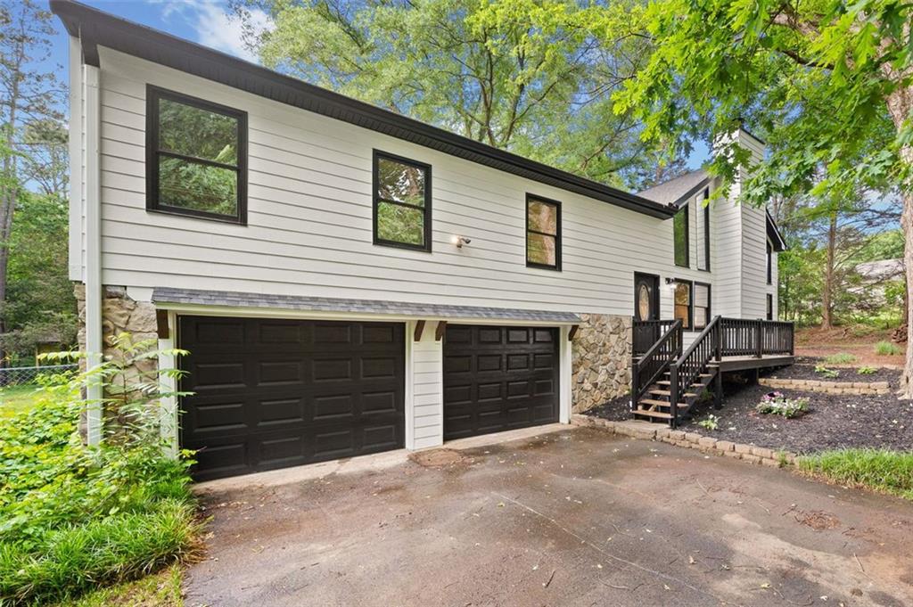 104 RIVER CREEK Drive