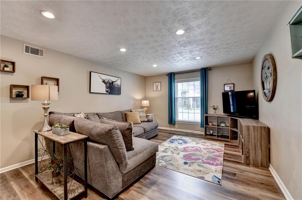 6700 Roswell Road 22B