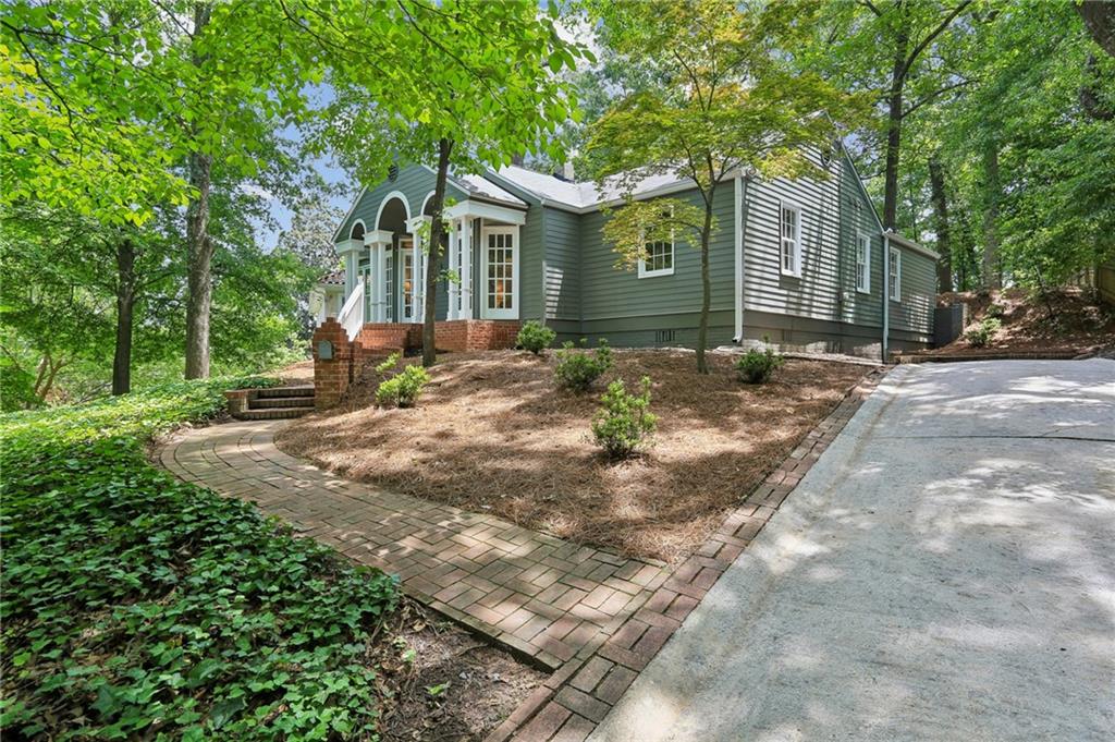 21 Brighton Road NE