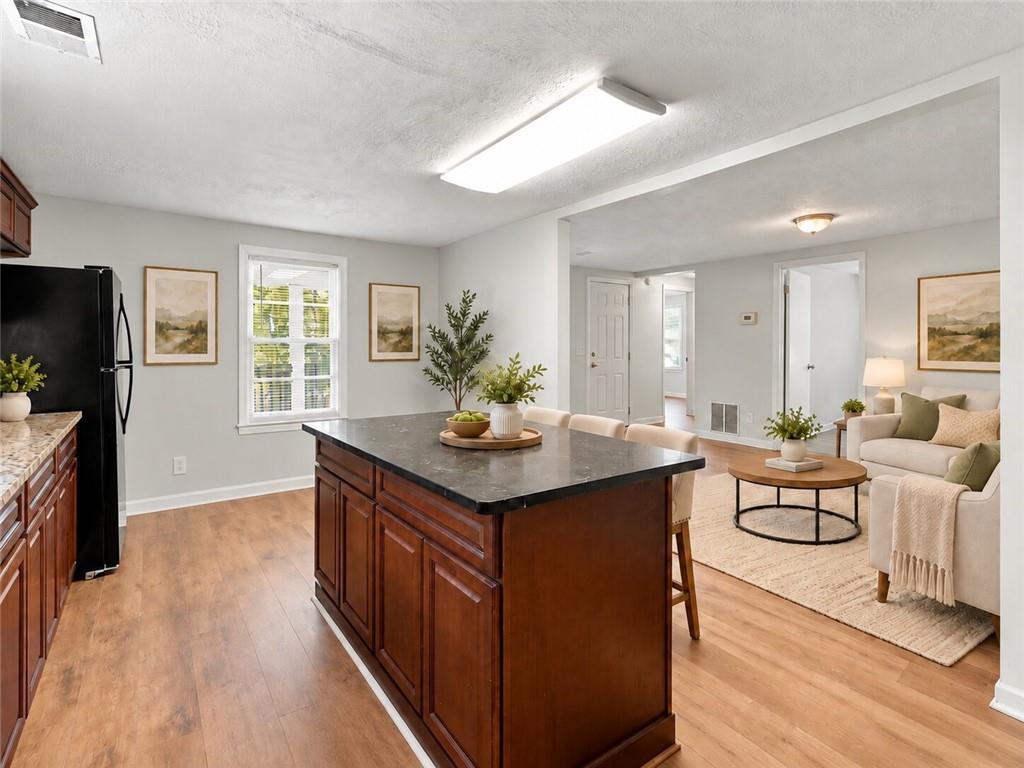 1095 S Burnt Hickory Road