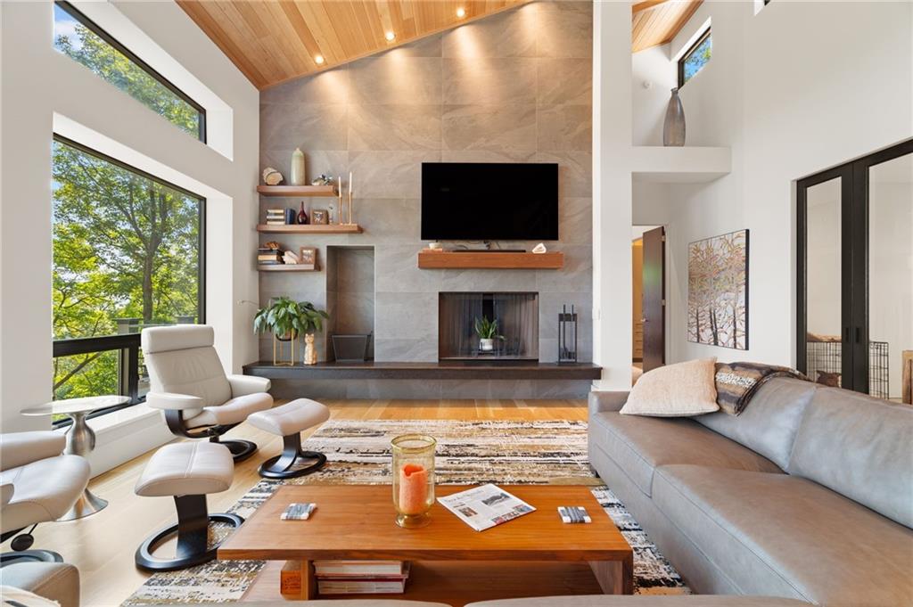 7207 Ridgeview Drive