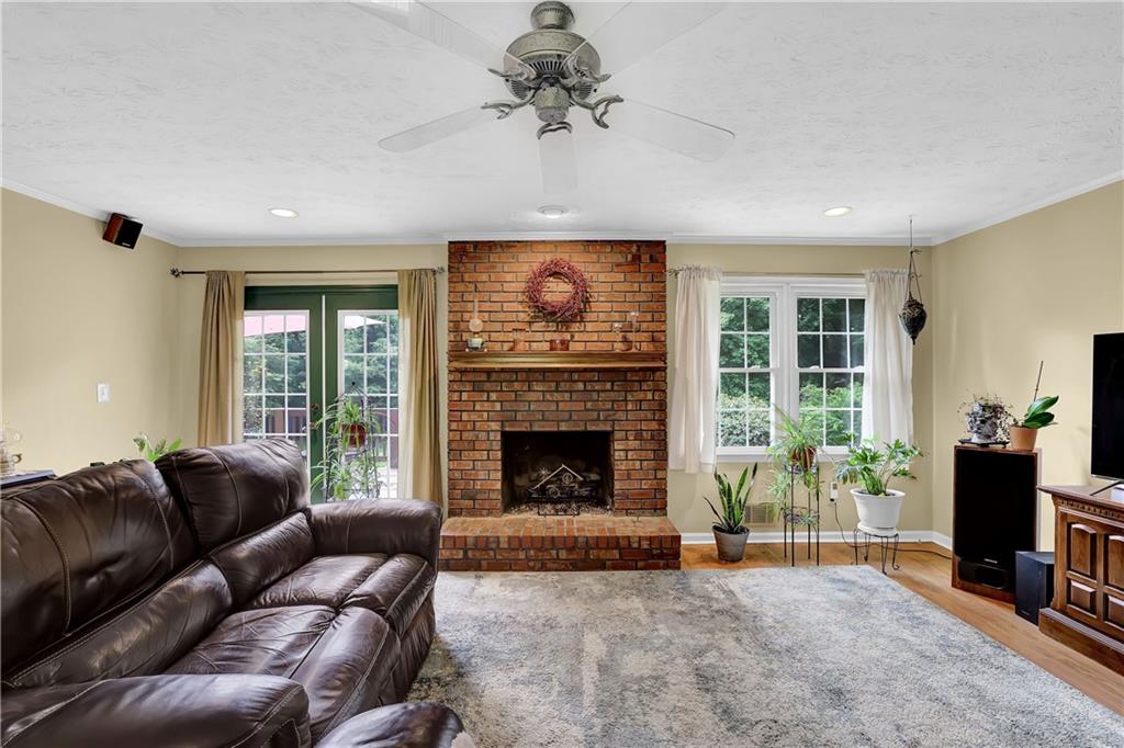 1760 Commonwealth Trail