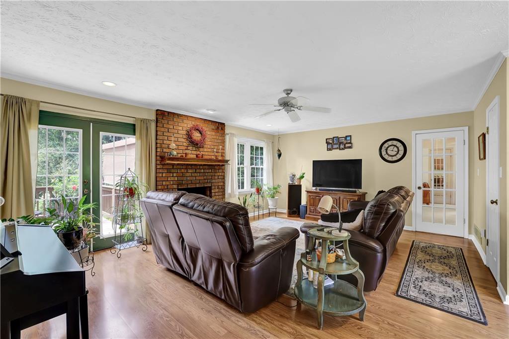 1760 Commonwealth Trail