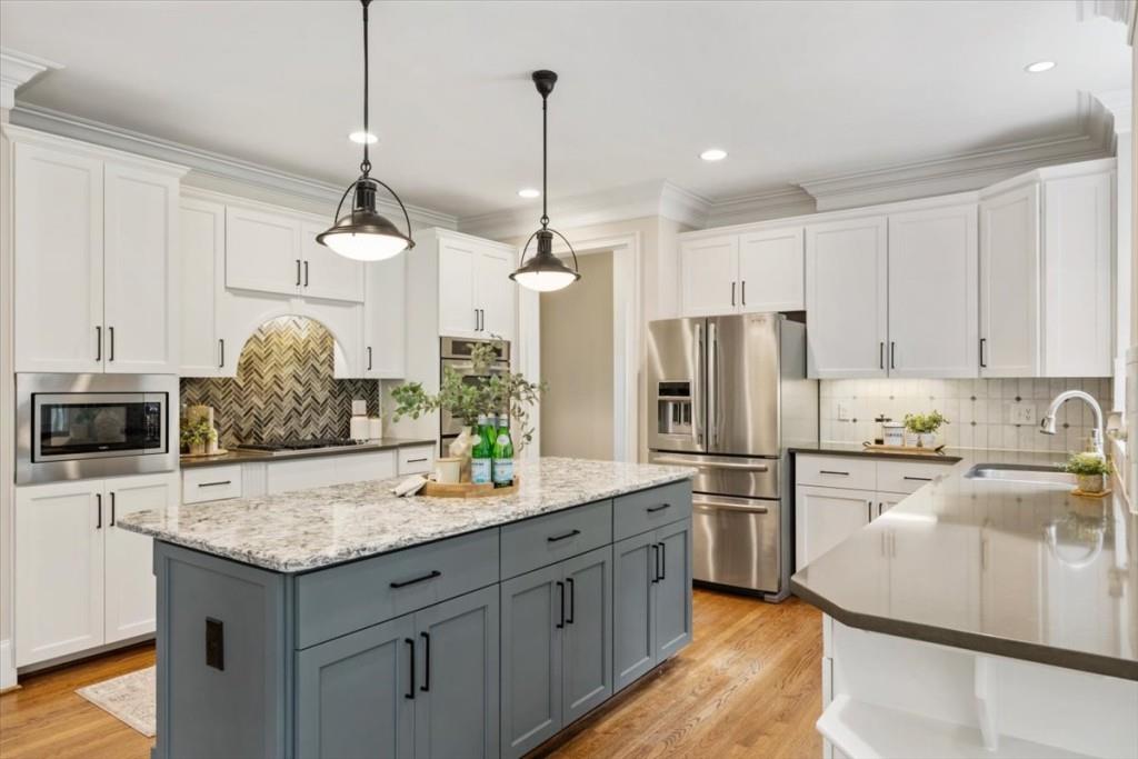 555 Treyburn View