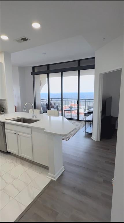 3040 Peachtree Road NW 1811