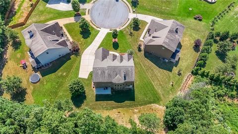 A home in Powder Springs