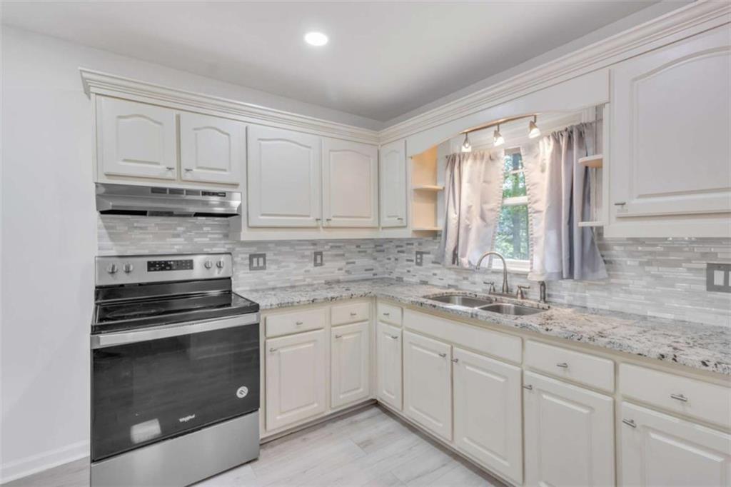 2773 Fairlane Drive, Atlanta, Georgia image 13