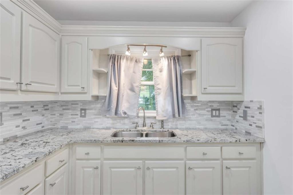 2773 Fairlane Drive, Atlanta, Georgia image 15