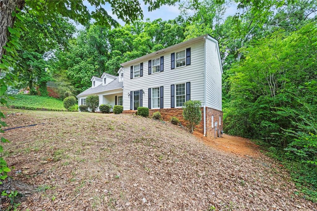 602 Commanche Drive