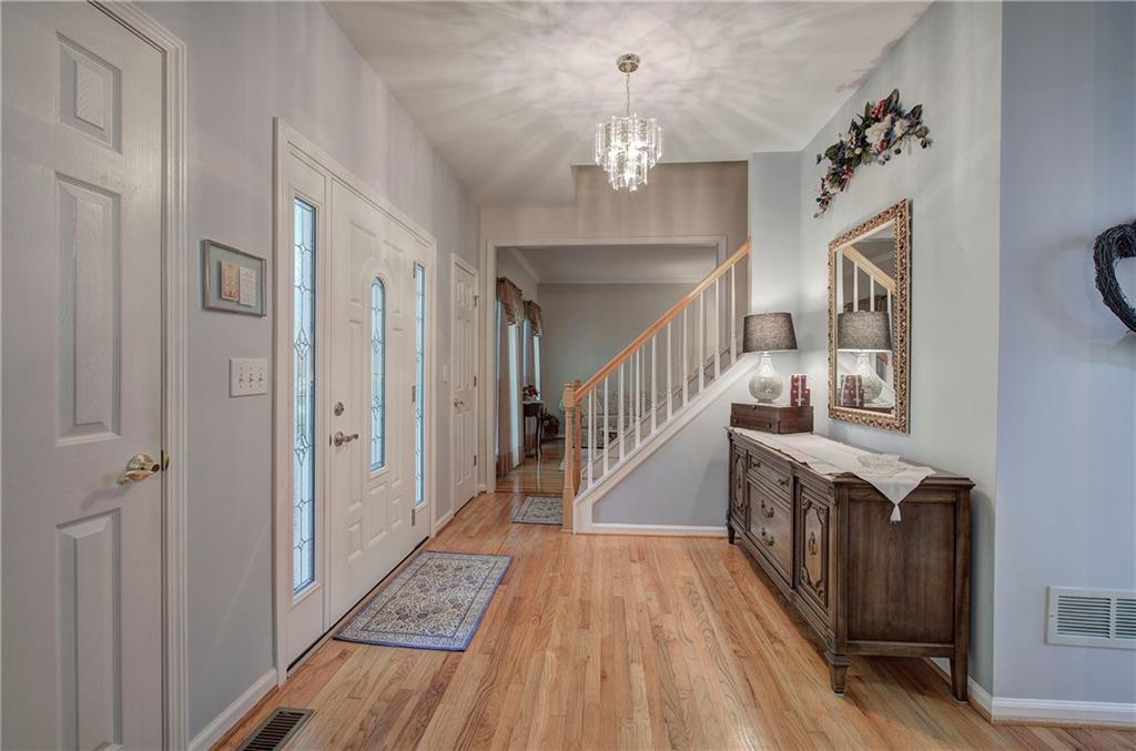 3945 Lorien Way, Kennesaw, Georgia image 5