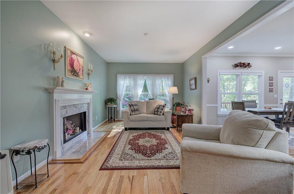 3945 Lorien Way, Kennesaw, Georgia image 11