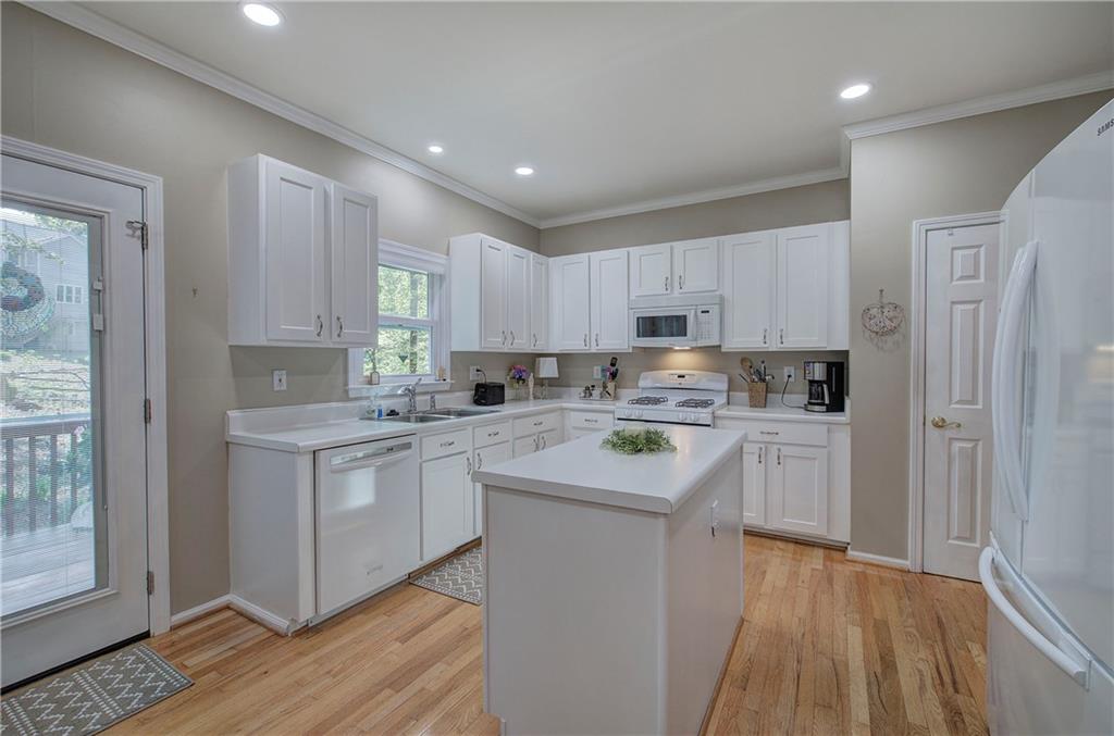 3945 Lorien Way, Kennesaw, Georgia image 17