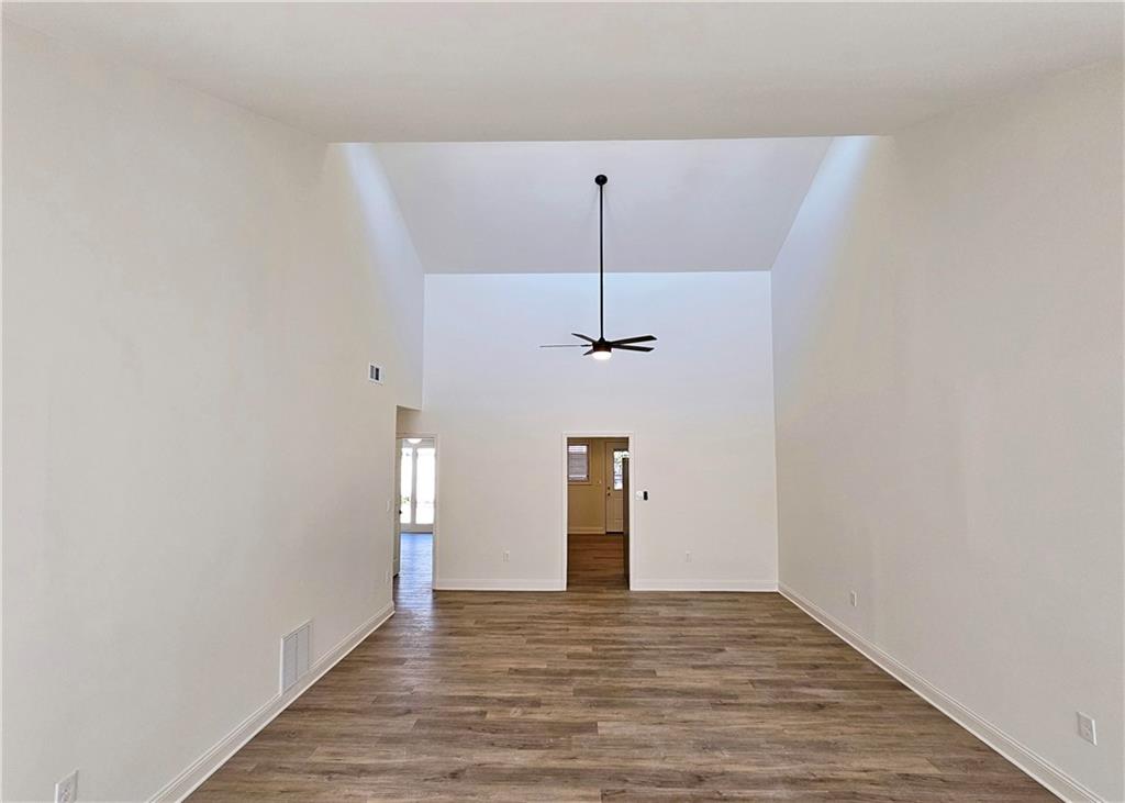 830 Serramonte Drive