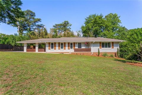 Homes For Sale - 1613 Huntington Drive<br/> Marietta, GA 30066