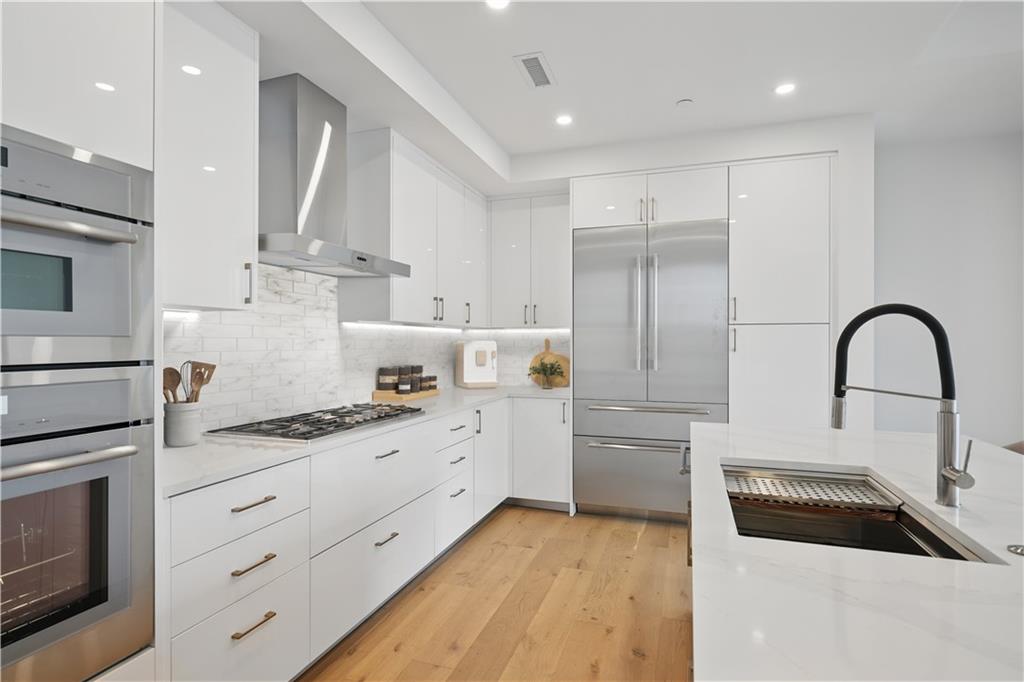 2425 PEACHTREE Road NE 903