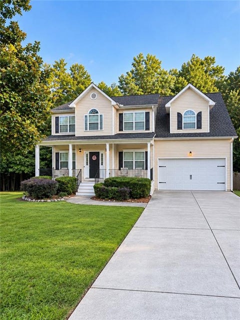 Homes For Sale - 1100 Baltic Court<br/> Gwinnett County, Loganville, GA 30052