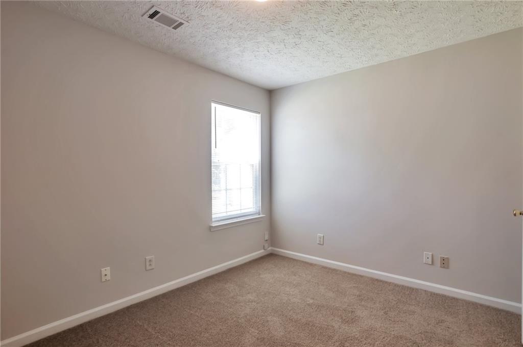 1015 Lakeside Circle, Covington, Georgia image 10