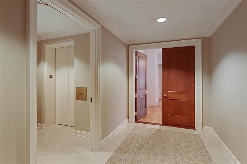 2500 Peachtree Road NW 301S